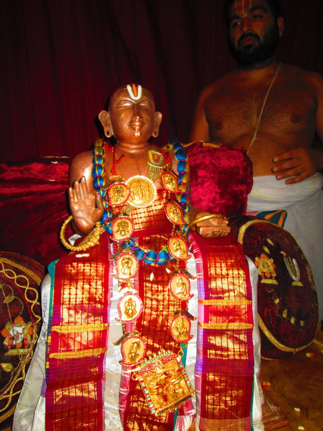 thoopul thirumanjanam & dasaavathaara aabaranam & veda parayanam (102)
