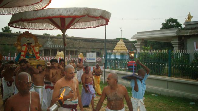 Perundevi Thayar Jaya Aani Sukravaram_09