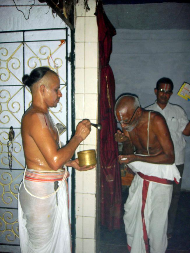 Thiruvelukkai Narasimhar thirumanjanam_27