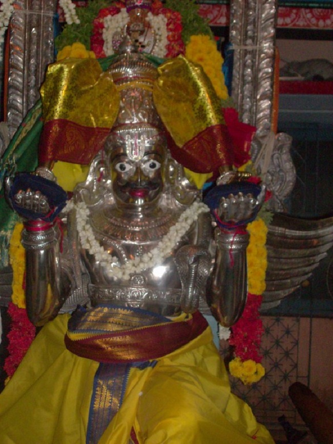 Aani Garudan At Nanganallur Sri Lakshmi Narasimhar Navaneetha Krishnan Temple4