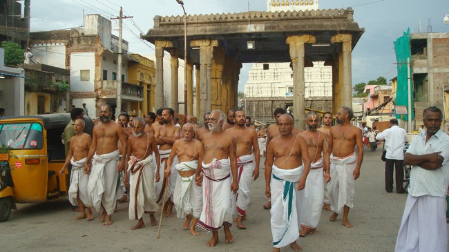 Kanchi  Perumal kovil Sri Andal Thiruvadipoora Utsavam day 6   2014--02