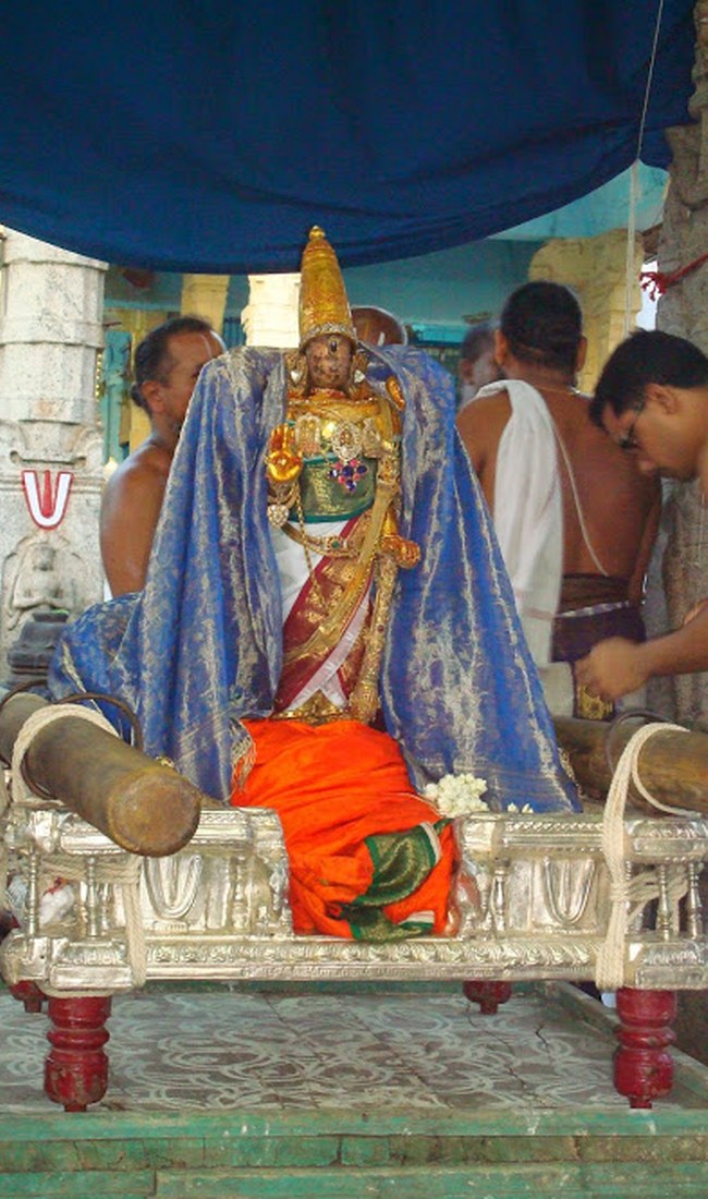 Kanchi Sri Varadaraja Perumal Temple Kodai Utsavam day 4 2014 12