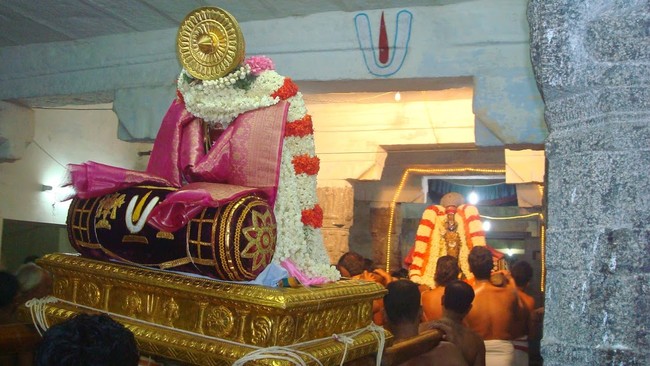 Kanchi Varadaraja Perumal Kovil Aani Garudan and Periyazhwar Thirunakshatram 2014 45