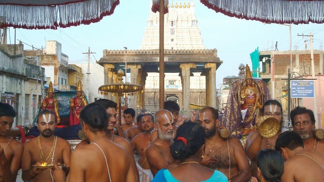 Kanchi Varadaraja Perumal Temple Kodai Utsavam day 2 2014 07