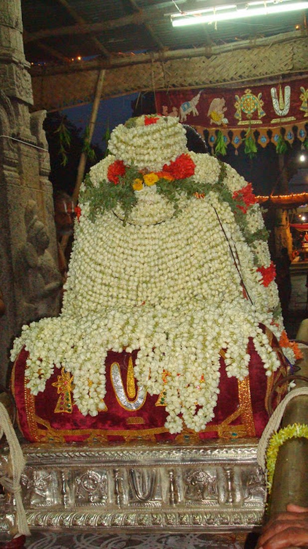 Kanchi Varadaraja Perumal Temple Kodai Utsavam day 2 2014 28