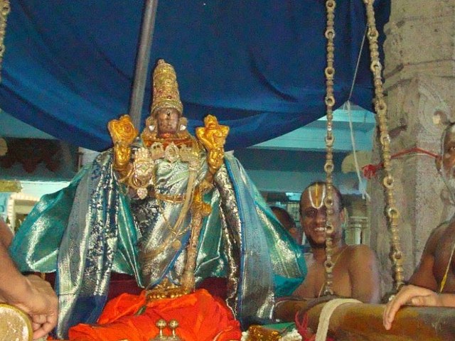 Kanchi Varadaraja Perumal Temple Kodai Utsavam day 6 2014 14