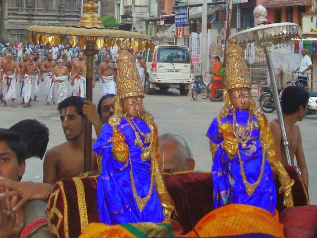 Kanchi Varadaraja Perumal Temple Kodai Utsavam day 6 2014 19