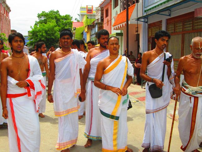 Srivilliputtur Sri Andal Thiruvadipoora Brahmotsavam day 6  Morning 2014--03