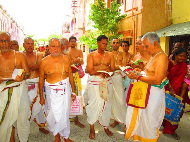 Srivilliputtur Sri Andal Thiruvadipoora Brahmotsavam day 6  Morning 2014--13