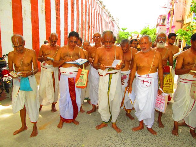 Srivilliputtur Sri Andal Thiruvadipoora Brahmotsavam day 6  Morning 2014--14