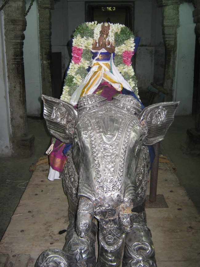 Thirukudanthai Aravamudhan Sannadhi Periyazhwar Parathathva nirnayam 2014 01