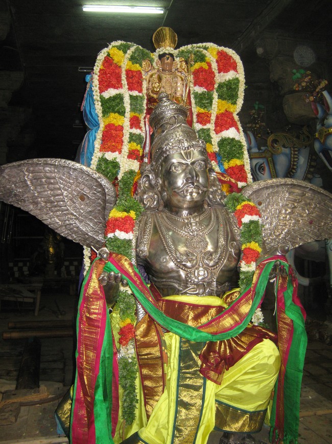 Thirukudanthai Aravamudhan Sannadhi Periyazhwar Parathathva nirnayam 2014 09