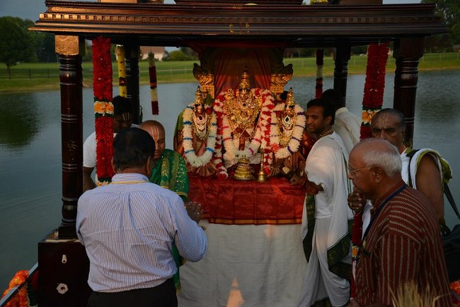 US Aurora Sri Venkateswara Temple Theppotsavam 2014 06