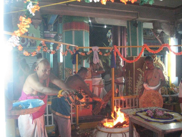 Arumbakkam Sri Satya vardaraja Perumal Temple pavithrotsavam day 1 EVE 2014 02
