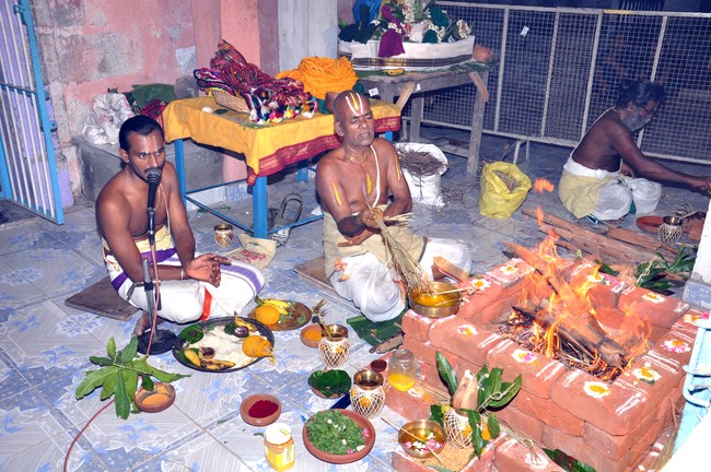 Aviyur Sri Navaneetha Krishnan Perumal Temple Thirupavithrotsavam 2014 05