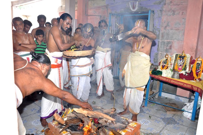 Aviyur Sri Navaneetha Krishnan Perumal Temple Thirupavithrotsavam 2014 36