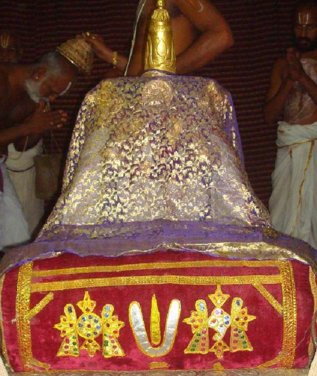 Kanchi Sri Perarulalan Jaya Avani ammavasai purappadu 2014 05