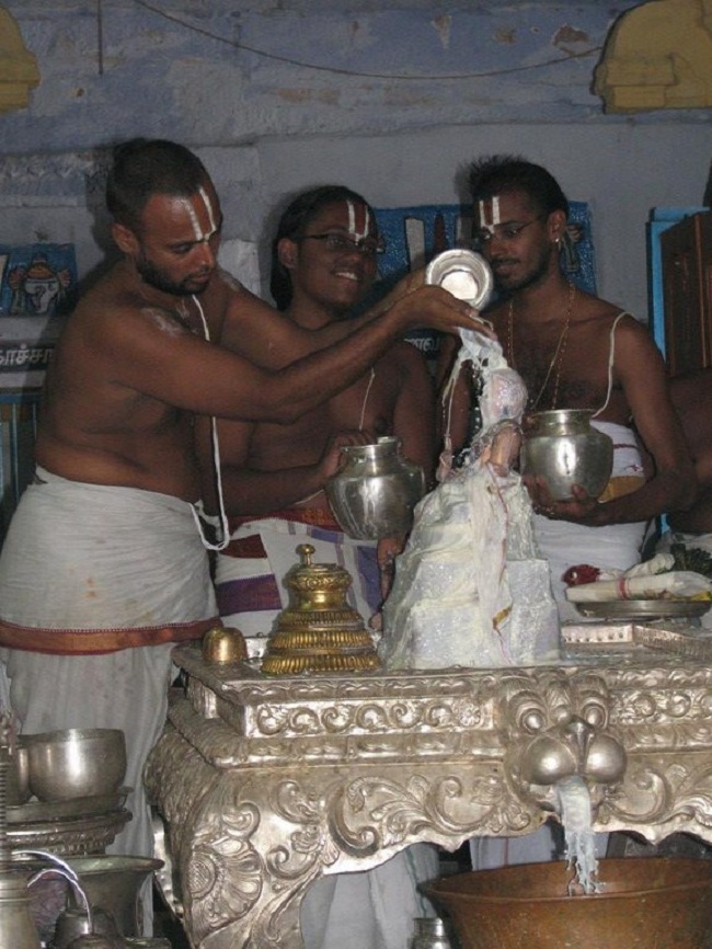 Swami Koorathazhwan Aavani Hastham Purappadu At Kooram Adhikesava Perumal Temple1