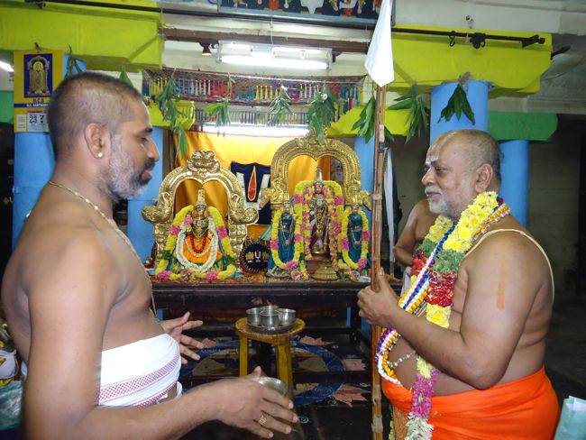 Azhwar THirunagari Jeeyar Mangalasasanam At Thiruvekka Yathokthakari Temple2014 09