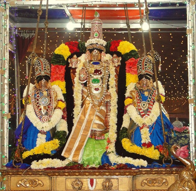 Chembur Sri Prahaladavaradhan Sannadhi Ahobila Mutt Navarathiri Utsavam 4