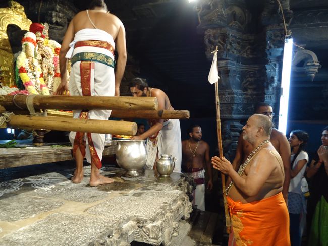 HH Azwhar Thirunagari Jeeyar Mangalasasanam At Kanchi Devapperumal Sannadhi 2014 14