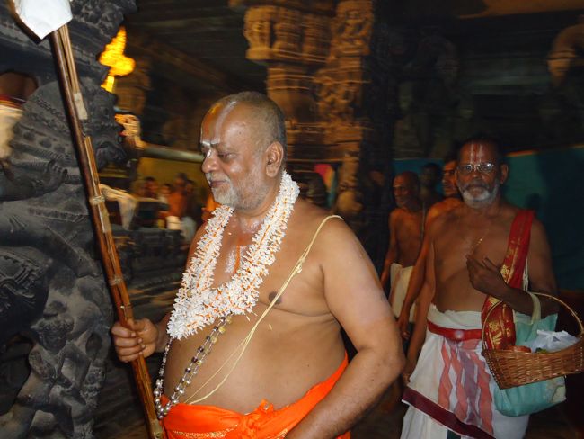 HH Azwhar Thirunagari Jeeyar Mangalasasanam At Kanchi Devapperumal Sannadhi 2014 22