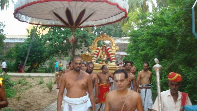 Kanchi Perundhevi Thayar Jaya PUrattasi Sukravara Purappadu  2014 03