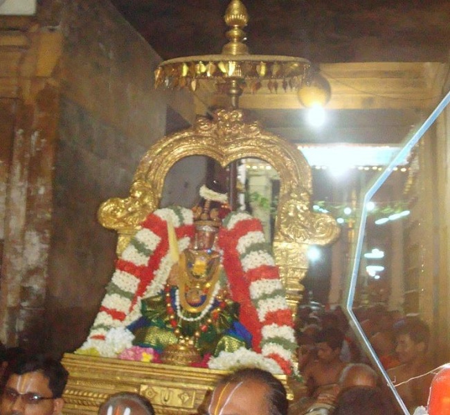 Kanchi Perundhevi Thayar Jaya PUrattasi Sukravara Purappadu  2014 19