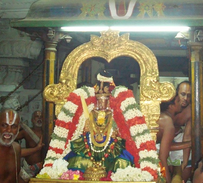 Kanchi Perundhevi Thayar Jaya PUrattasi Sukravara Purappadu  2014 25