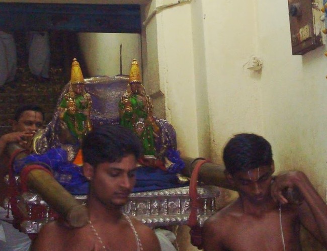 Kanchi Sri Varadaraja Perumal Kovil Pavithrotsavam Adhi vaasam  2014  03