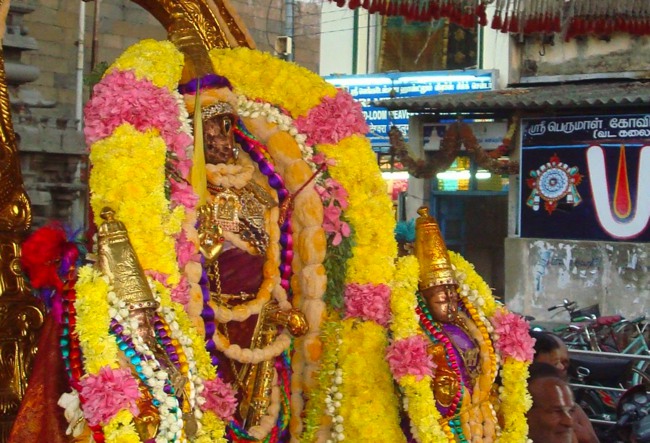 Kanchipuram Sri Varadaraja Perumal Temple Pavithrotsavam day 1 2014--08