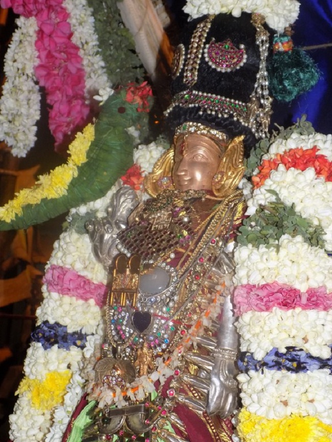 Madipakkam Sri Oppilliappan Pattabhisheka Ramar Temple Vidayatri Utsavam-Pushpa Pallaku23