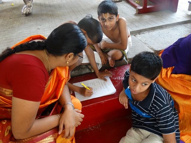 Mylapore SVDD Sri Srinivasa Perumal Temple Desika Prabandham And Stothram Competition For Children  07-09-2014  15
