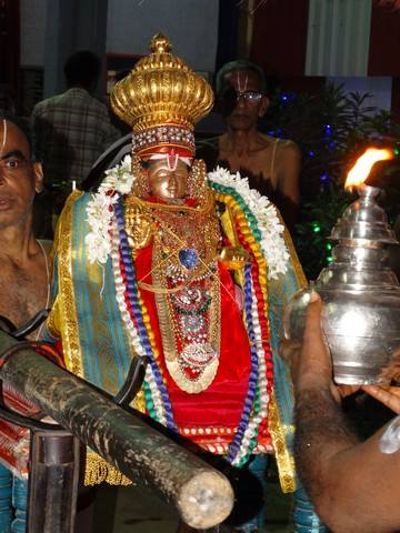 Mylapore SVDD Sri Srinivasa Perumal Temple Navarathri Uthsavam Day 1  25-09-2014  07