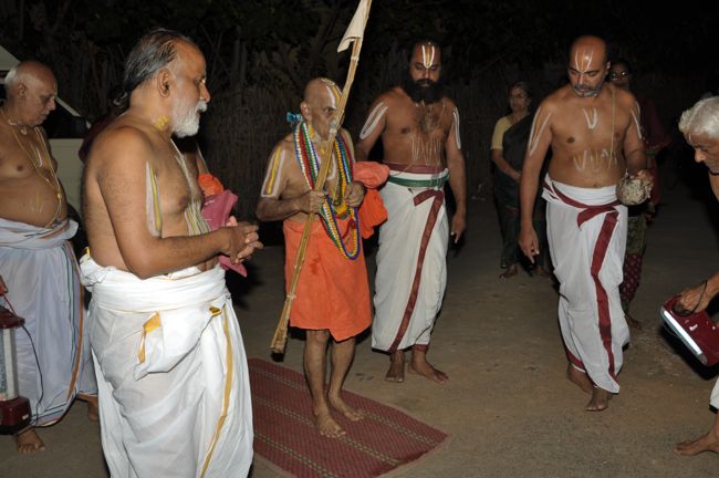 Poundarikapuram Ashramam Srimad Rayapuram Andavan Uthanam 2014 10