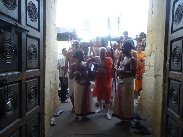 Srimushnam Andavan THanjai Maamani Kovil Mangalasasanam  2014 16