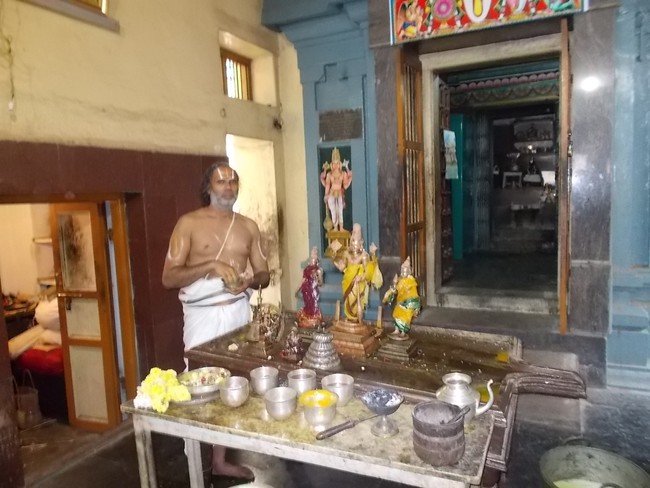 Srirangam chithira veedhi Srimad Andavan Ashramam sannadhi Swami desikan utsavam  2014 08