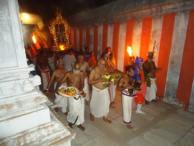 Therazhundur Sri Amaruviyappan Temple Srimushnam ANdavan Mangalasasanam 2014 31