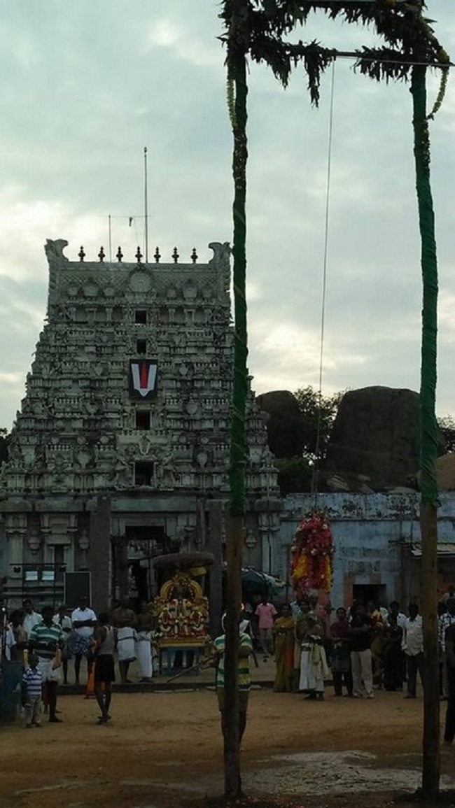 Thirukadalmallai Sri Sthalasayana Perumal Temple Uriyadi Utsavam4