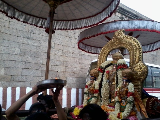 Thiruvelukkai Divyadesam Avatara Utsavam   2014 04