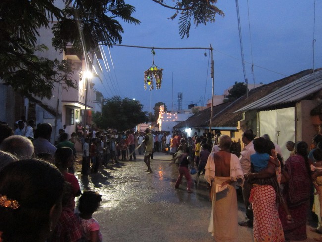 Thiruvelukkai Sri Azhagiya Singaperumal Temple Uriyadi Utsavam  2014 16