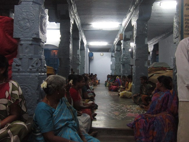 Thiruvelukkai Sri Azhagiya Singaperumal Temple Uriyadi Utsavam  2014 37