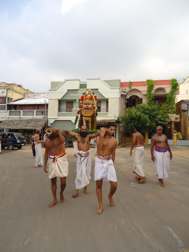 29th oct 14 simha vaahanam srirangam poundrigapuram ashram swami desikan (15)