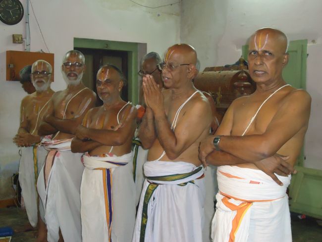 29th oct 14 simha vaahanam srirangam poundrigapuram ashram swami desikan (41)