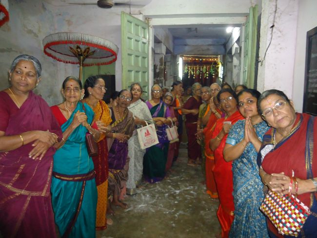 29th oct 14 simha vaahanam srirangam poundrigapuram ashram swami desikan (46)