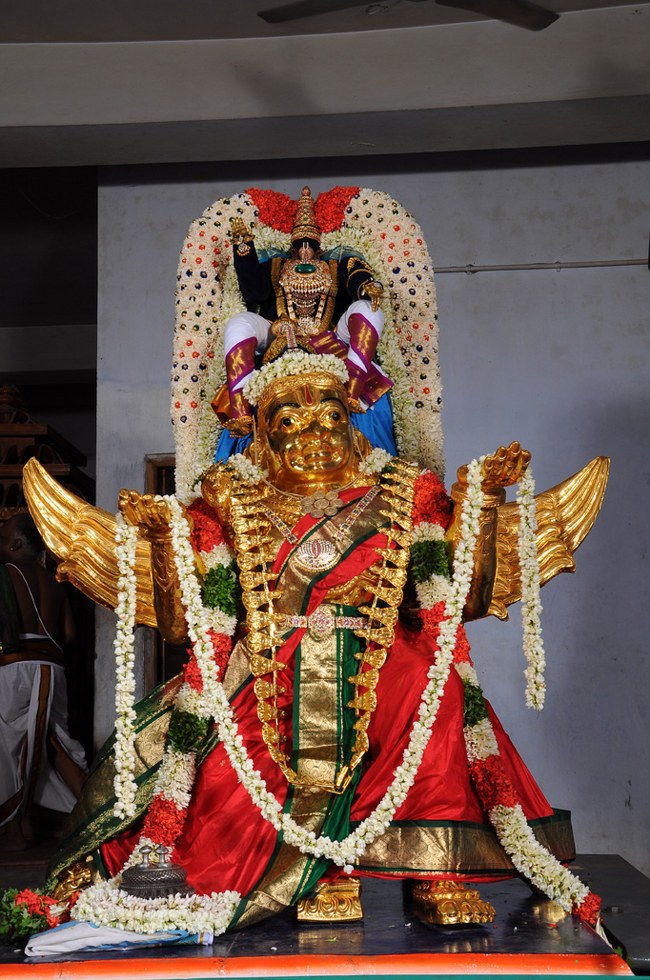 Gunaseelam Sri Prasanna Venkatachalapathy Temple Garuda Sevai  2014 03