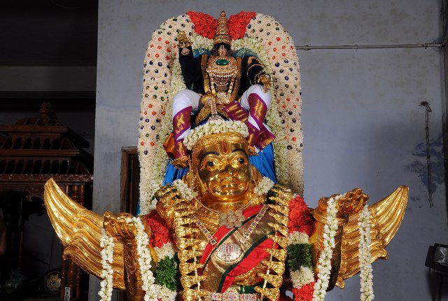 Gunaseelam Sri Prasanna Venkatachalapathy Temple Garuda Sevai  2014 04