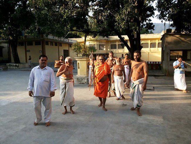 HH 46th Srimath Azhagiyasingar Mangalasasanam At Srinivasa Perumal Temple Rishikesh15