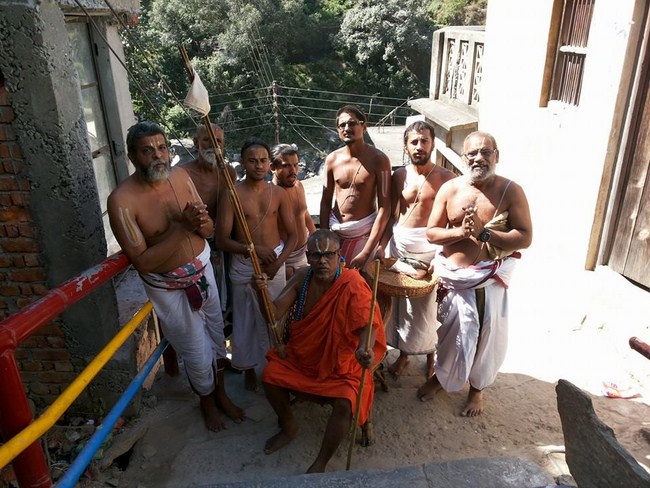HH 46th Srimath Azhagiyasingar Mangalasasanam At Thirukkandam(Devaprayag)26