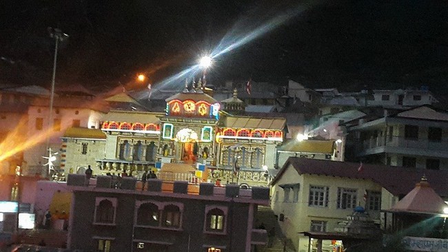 HH 46th Srimath Azhagiyasingar Mangalasasanam At Thiruvadhari Ashramam(Badrinath)18